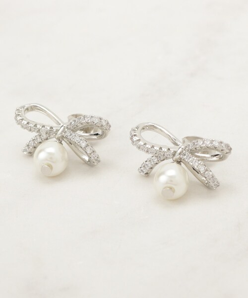 couture brooch(クチュールブローチ)の「ビジューリボンパール調ピアス(ピアス(両耳用)・レディース・ゴールド/シルバー・00)」の1枚目の写真
