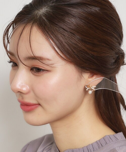 couture brooch(クチュールブローチ)の「ビジューリボンパール調ピアス(ピアス(両耳用)・レディース・ゴールド/シルバー・00)」の7枚目の写真