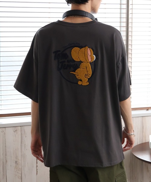 Tom＆Jerry（トムアンドジェリー）の「【Tom & Jerry/トム & ジェリー】別注 アソート アートワークデザイン サガラ刺繍 半袖Tシャツ（Tシャツ/カットソー・メンズ・ホワイト系3/ブラック系2/ベージュ系1/ブラック系1/ホワイト系4/ホワイト系2/ホワイト系1/ベージュ系2/ブラック系4/ネイビー系2/ネイビー系1/ブラック系3・M/LL/L）」の8枚目の写真