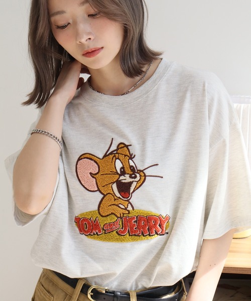 Tom＆Jerry（トムアンドジェリー）の「【Tom & Jerry/トム & ジェリー】別注 アソート アートワークデザイン サガラ刺繍 半袖Tシャツ（Tシャツ/カットソー・メンズ・ホワイト系3/ブラック系2/ベージュ系1/ブラック系1/ホワイト系4/ホワイト系2/ホワイト系1/ベージュ系2/ブラック系4/ネイビー系2/ネイビー系1/ブラック系3・M/LL/L）」の9枚目の写真