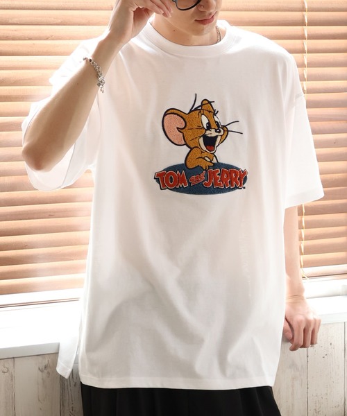 Tom＆Jerry（トムアンドジェリー）の「【Tom & Jerry/トム & ジェリー】別注 アソート アートワークデザイン サガラ刺繍 半袖Tシャツ（Tシャツ/カットソー・メンズ・ホワイト系3/ブラック系2/ベージュ系1/ブラック系1/ホワイト系4/ホワイト系2/ホワイト系1/ベージュ系2/ブラック系4/ネイビー系2/ネイビー系1/ブラック系3・M/LL/L）」の15枚目の写真