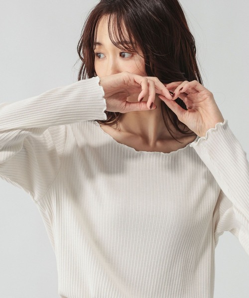 GLOBAL WORK(グローバルワーク)の「Beauteeアイレットリブ/632498(Tシャツ/カットソー・レディース・オフホワイト/ブラック/ダークブラウン・MEDIUM/LARGE)」の1枚目の写真