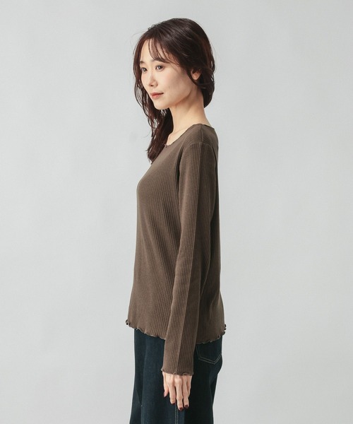 GLOBAL WORK(グローバルワーク)の「Beauteeアイレットリブ/632498(Tシャツ/カットソー・レディース・オフホワイト/ブラック/ダークブラウン・MEDIUM/LARGE)」の21枚目の写真