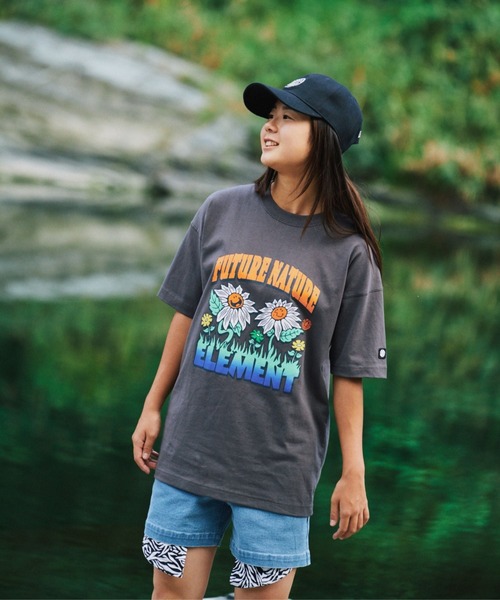 ELEMENT（エレメント）の「ELEMENT キッズ FLOWER SS G Tシャツ 【2026年春夏モデル】（Tシャツ/カットソー・キッズ・ブルー系その他/ブラック・LARGE/MEDIUM/SMALL）」の2枚目の写真