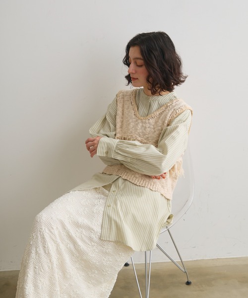 Crisp（クリスプ）の「フリンジスラブニットベスト（ベスト・レディース・コーラル/アイボリー・FREE）」の3枚目の写真