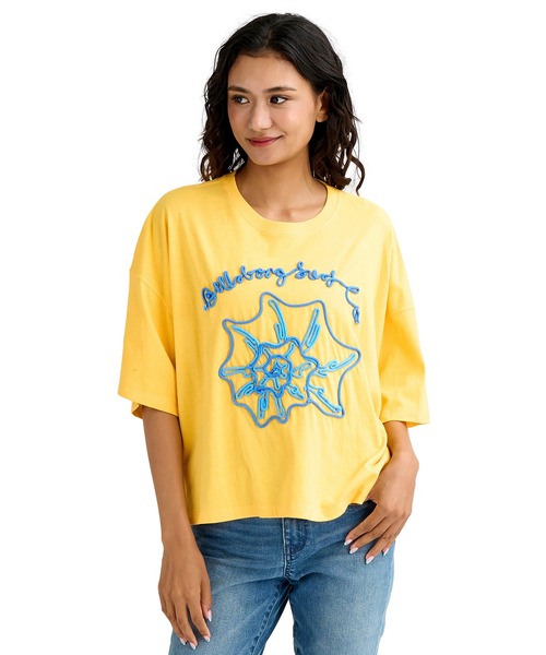 BILLABONG(ビラボン)の「BILLABONG/ビラボン 半袖 Tシャツ コード刺繍 ショート丈 BG013210(Tシャツ/カットソー・レディース・イエロー/ライトブルー/ブラック/ホワイト・M)」の4枚目の写真