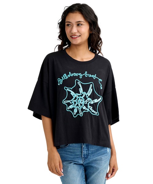 BILLABONG(ビラボン)の「BILLABONG/ビラボン 半袖 Tシャツ コード刺繍 ショート丈 BG013210(Tシャツ/カットソー・レディース・イエロー/ライトブルー/ブラック/ホワイト・M)」の2枚目の写真