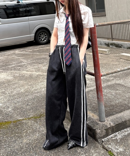 Figments(フィグメンツ)の「アシメサイドラインスウェットパンツ(スウェットパンツ・レディース・ブラック・FREE)」の13枚目の写真