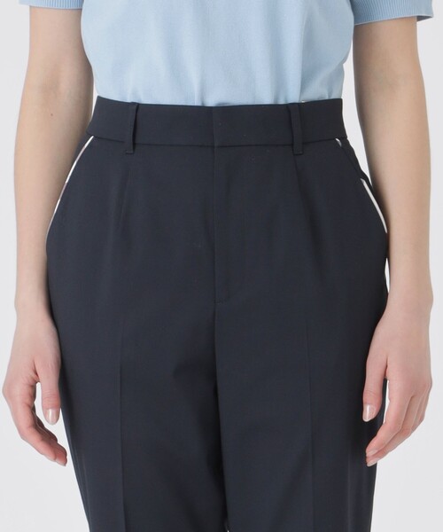 BLUE LABEL CRESTBRIDGE（ブルーレーベルクレストブリッジ）の「サイロスパンクリアツイルテーパードパンツ（その他パンツ・レディース・ベージュ/ダークネイビー・38/36）」の3枚目の写真