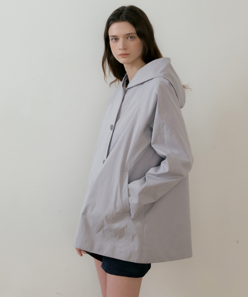 REORG(リオルグ)の「BATD HOODIE JUMPER BLUE DAWN(ナイロンジャケット・レディース・その他・FREE)」の4枚目の写真