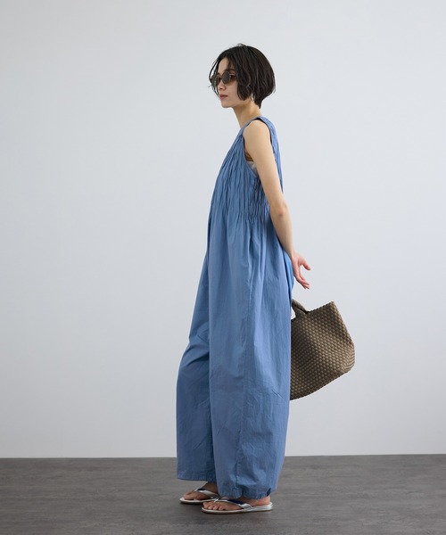 SALON adam et rope'（サロン アダム エ ロペ）の「【WEB限定】ハンドピンタックオールインワン / イージーケア（つなぎ/オールインワン・レディース・ブラック/ブルー・FREE）」の9枚目の写真