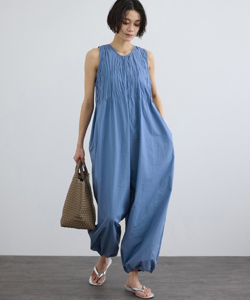 SALON adam et rope'（サロン アダム エ ロペ）の「【WEB限定】ハンドピンタックオールインワン / イージーケア（つなぎ/オールインワン・レディース・ブラック/ブルー・FREE）」の10枚目の写真