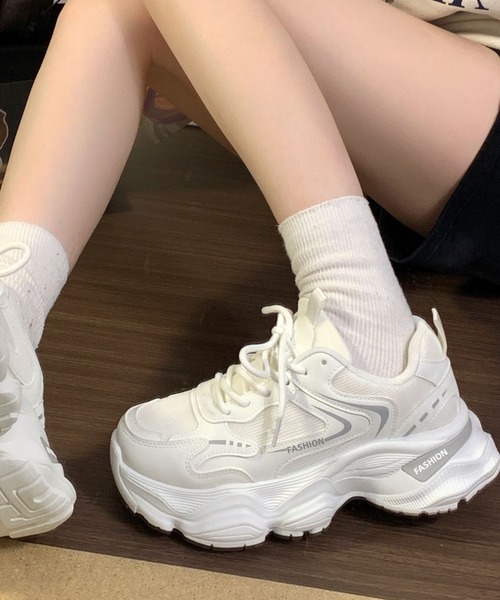 Teem Store(チームストア)の「厚底ボリューム チャンキースニーカー レディース 身長盛れ ダッドスニーカー(スニーカー・レディース・ホワイト/ホワイト系その他/ブラック/ホワイト系その他2・M/L)」の2枚目の写真