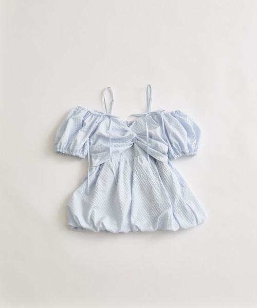 OLIVE des OLIVE（オリーブデオリーブ）の「ツイストリボンオフショルチュニック（シャツ/ブラウス・レディース・サックスブルー/ブラック/オフホワイト・FREE）」の3枚目の写真