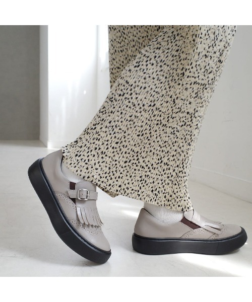 Pointer(shoes)(ポインター)の「【本革・日本製】フリンジ 付き 厚底スリッポン ローファー(スリッポン・レディース・グレー/ライトグレー/ブラック/ブラウン・24cm/23.5cm/23cm/22.5cm/24.5cm)」の8枚目の写真