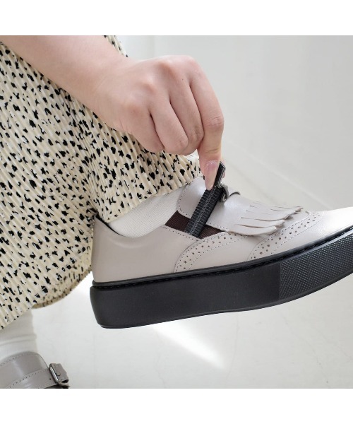 Pointer(shoes)(ポインター)の「【本革・日本製】フリンジ 付き 厚底スリッポン ローファー(スリッポン・レディース・グレー/ライトグレー/ブラック/ブラウン・24cm/23.5cm/23cm/22.5cm/24.5cm)」の12枚目の写真
