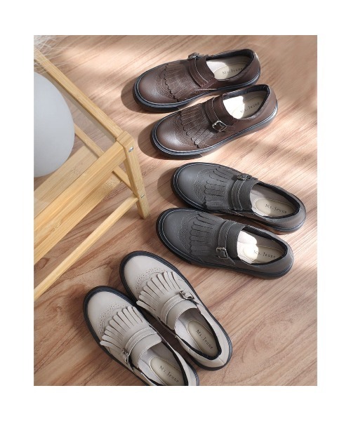 Pointer(shoes)(ポインター)の「【本革・日本製】フリンジ 付き 厚底スリッポン ローファー(スリッポン・レディース・グレー/ライトグレー/ブラック/ブラウン・24cm/23.5cm/23cm/22.5cm/24.5cm)」の17枚目の写真