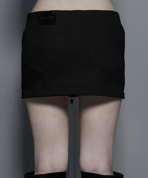 ETRE AU SOMMET(エトレオソメ)の「Front Zip Belt Detail Mini Skirt (Black)(スカート・レディース・ブラック・FREE)」の11枚目の写真