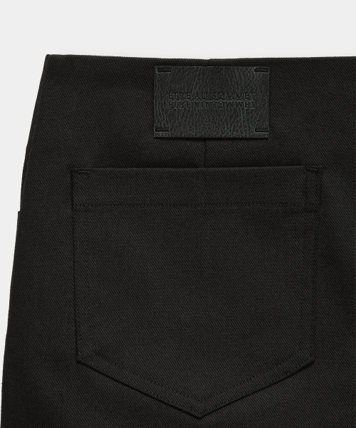 ETRE AU SOMMET(エトレオソメ)の「Front Zip Belt Detail Mini Skirt (Black)(スカート・レディース・ブラック・FREE)」の8枚目の写真