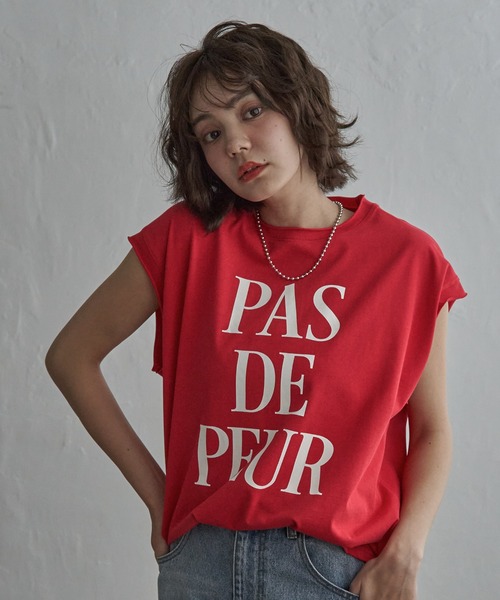 notch.(ノッチ)の「コットンロゴフレンチT(Tシャツ/カットソー・レディース・レッド/グレー/チャコール/オフホワイト・M)」の5枚目の写真