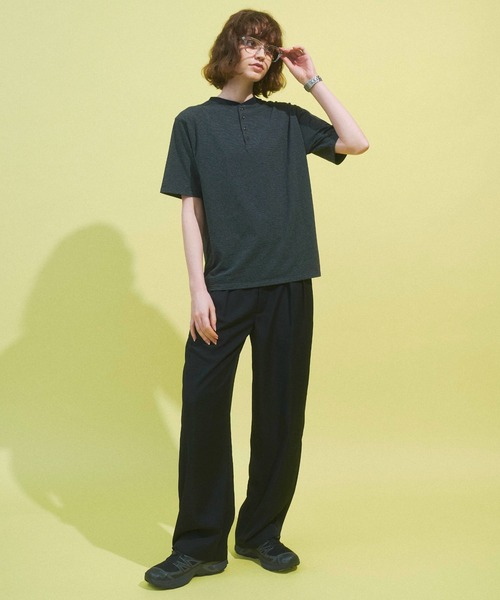 Zooodle（ズードル）の「Border henley-neck T-shirt - ボーダーヘンリーネックTシャツ -（Tシャツ/カットソー・メンズ・グリーン/ブラック・MEDIUM/LARGE）」の6枚目の写真