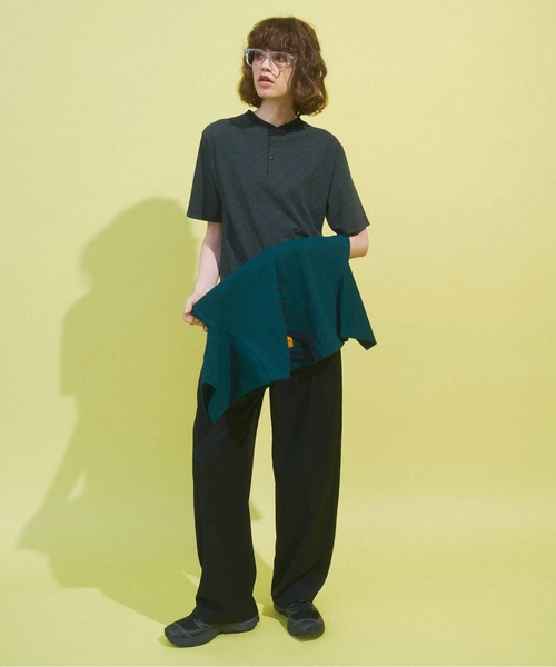 Zooodle（ズードル）の「Border henley-neck T-shirt - ボーダーヘンリーネックTシャツ -（Tシャツ/カットソー・メンズ・グリーン/ブラック・MEDIUM/LARGE）」の8枚目の写真