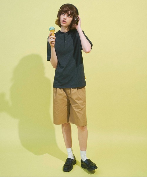 Zooodle（ズードル）の「Border henley-neck T-shirt - ボーダーヘンリーネックTシャツ -（Tシャツ/カットソー・メンズ・グリーン/ブラック・MEDIUM/LARGE）」の11枚目の写真