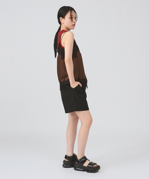 Ray BEAMS(レイビームス)の「1タック ショート パンツ(その他パンツ・レディース・ダークブラウン/ブラック・0/1)」の4枚目の写真