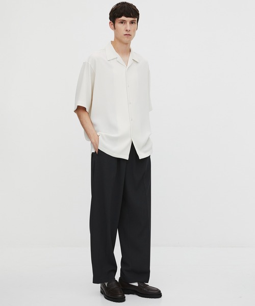 UNITED TOKYO(ユナイテッドトウキョウ)の「【実店舗昨年大人気アイテム】COLD DRY PLEATS オープンカラーシャツ |接触冷感/通気性/防シワ/イージーケア/軽量/春服(シャツ/ブラウス・メンズ・オフホワイト/ブラック/ネイビー/ライトグレー・1/2)」の14枚目の写真