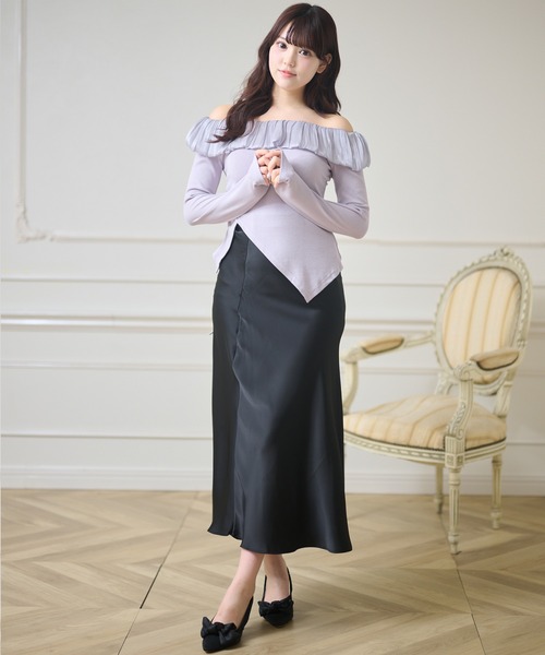 Anely（アネリー）の「イレギュラー ヘム オフショル デザイン トップス（Tシャツ/カットソー・レディース・イエロー/パープル/アイボリー・FREE）」の11枚目の写真