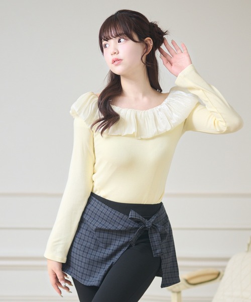 Anely（アネリー）の「イレギュラー ヘム オフショル デザイン トップス（Tシャツ/カットソー・レディース・イエロー/パープル/アイボリー・FREE）」の16枚目の写真