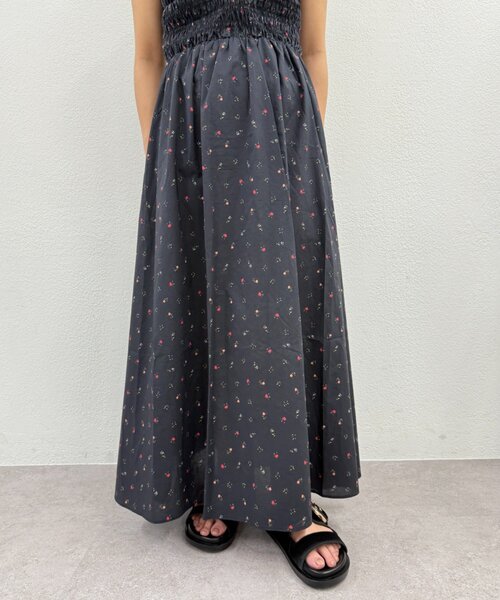 LOUNGEDRESS（ラウンジドレス）の「【PUFRILL/パフリル】《低身長向けサイズ》キャミワンピース（ワンピース・レディース・オフホワイト/ブラック/ブラック系その他・SMALL）」の13枚目の写真