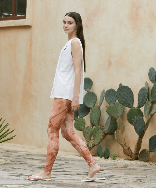 Julier Yoga and Relax(ジュリエヨガアンドリラックス)の「Julier palm treeプリントスーパーハイレギンス(レギンス/スパッツ・レディース・ベージュ/オレンジ/ホワイト・0/1/2)」の15枚目の写真