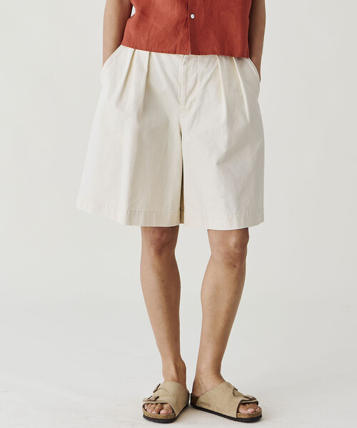 SCYE BASICS（サイベーシックス）の「SCYE BASICS | サンホアキンチノ タックショーツ WOMEN（その他パンツ・レディース・Nat・36）」の2枚目の写真