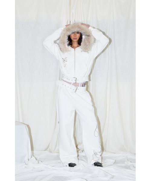 EYEER（イワイイアル）の「BELTED FUR HOODIE ZIP-UP（パーカー・レディース・ブラック/ホワイト・SMALL/MEDIUM）」の13枚目の写真