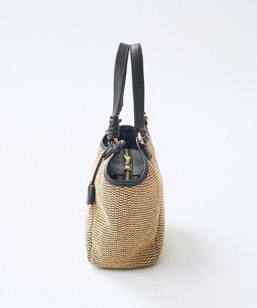 RIVE DROITE（リヴドロワ）の「予約【ショルダーストラップ付き】レザーパイピングミニトート（ハンドバッグ・レディース・ブラック/アイボリー/ベージュ・FREE）」の9枚目の写真