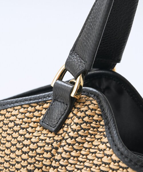 RIVE DROITE（リヴドロワ）の「予約【ショルダーストラップ付き】レザーパイピングミニトート（ハンドバッグ・レディース・ブラック/アイボリー/ベージュ・FREE）」の12枚目の写真