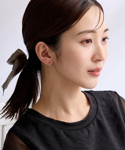 CALIN STANDARD(カリンスタンダード)の「◆金属アレルギー対応◆◆made in japan◆【片手でスムースワンタッチ】ツインライン ミニスムースピアス(ピアス(両耳用)・レディース・ピンクゴールド/ゴールド/シルバー・FREE)」の8枚目の写真