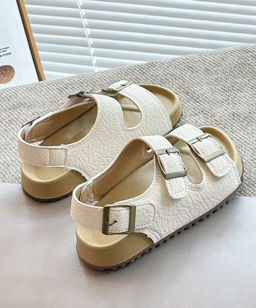 aimoha（アイモハ）の「【aimoha-KIDS-】ダブルベルトフラットサンダル (SS)（サンダル・キッズ・ベージュ・16.5cm/17cm/17.5cm/18.5cm/19cm）」の4枚目の写真