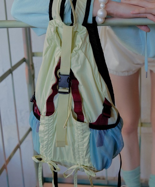 ROCKFISH WEATHERWEAR(ロックフィッシュウェザーウェア)の「LIGHT WEIGHT BACKPACK(バックパック/リュック・レディース・ブラック/オリーブ/ブルー/ピンク/イエロー・FREE)」の4枚目の写真