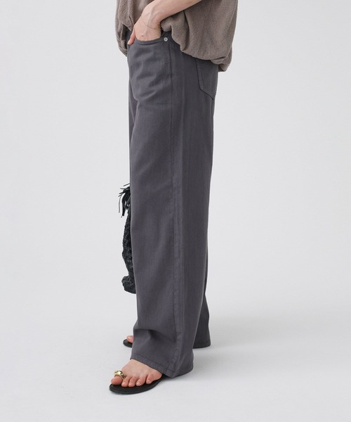 upperhights（アッパーハイツ）の「【upper hights】THE LAZY NIE（デニムパンツ・レディース・キャメル/チャコール・23/24/25）」の4枚目の写真