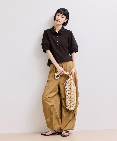 ADAM ET ROPE'(アダムエロペ)の「【WEB限定】・【サステナブル】メッシュ襟ポロシャツ(ポロシャツ・レディース・ブラック/ダークブラウン・FREE)」の4枚目の写真