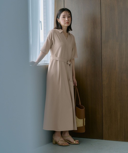Andemiu（アンデミュウ）の「スキッパーシャツワンピース685204（ワンピース・レディース・ネイビー/ライトベージュ/ライトカーキ・FREE）」の11枚目の写真