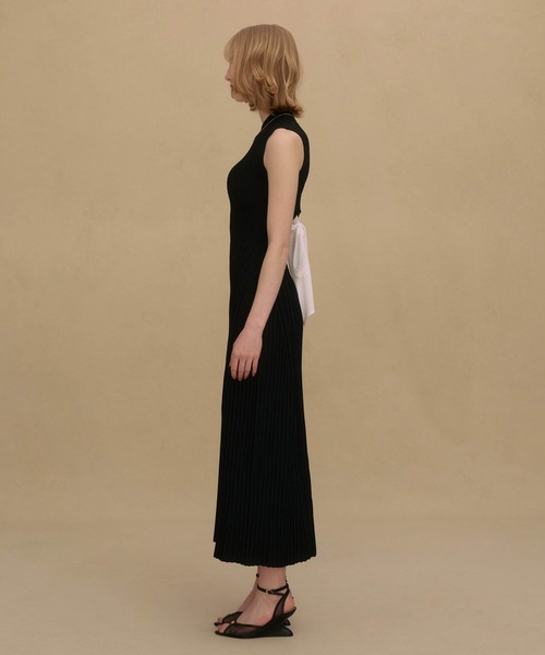 EIMY ISTOIRE(エイミーイストワール)の「BACK RIBBON KNIT DRESS(ワンピース・レディース・ホワイト/ブラック/ライトピンク・38/36/34)」の4枚目の写真