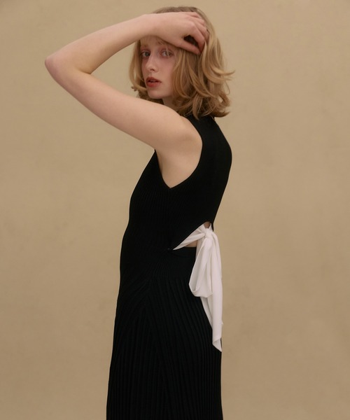 EIMY ISTOIRE(エイミーイストワール)の「BACK RIBBON KNIT DRESS(ワンピース・レディース・ホワイト/ブラック/ライトピンク・38/36/34)」の6枚目の写真