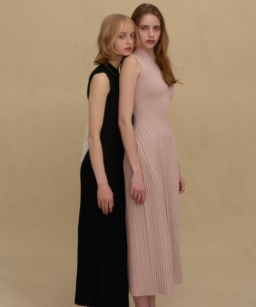 EIMY ISTOIRE(エイミーイストワール)の「BACK RIBBON KNIT DRESS(ワンピース・レディース・ホワイト/ブラック/ライトピンク・38/36/34)」の17枚目の写真