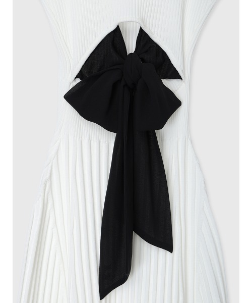 EIMY ISTOIRE(エイミーイストワール)の「BACK RIBBON KNIT DRESS(ワンピース・レディース・ホワイト/ブラック/ライトピンク・38/36/34)」の15枚目の写真