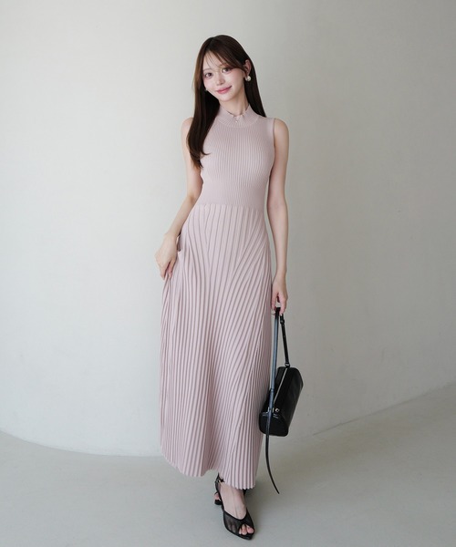 EIMY ISTOIRE(エイミーイストワール)の「BACK RIBBON KNIT DRESS(ワンピース・レディース・ホワイト/ブラック/ライトピンク・38/36/34)」の13枚目の写真