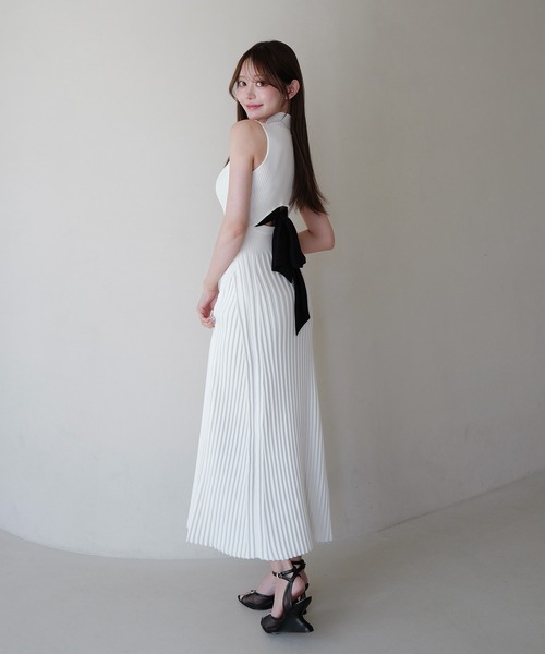 EIMY ISTOIRE(エイミーイストワール)の「BACK RIBBON KNIT DRESS(ワンピース・レディース・ホワイト/ブラック/ライトピンク・38/36/34)」の19枚目の写真
