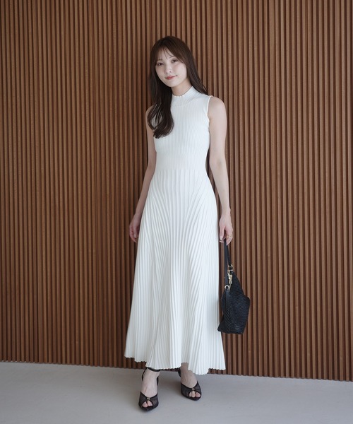EIMY ISTOIRE(エイミーイストワール)の「BACK RIBBON KNIT DRESS(ワンピース・レディース・ホワイト/ブラック/ライトピンク・38/36/34)」の20枚目の写真